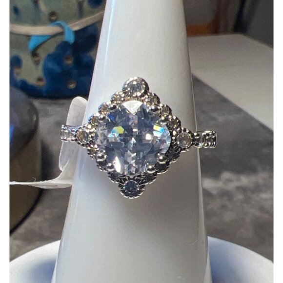 Ring Bomb Party Ring, Size 6, NWOT - Picture 1 of 5